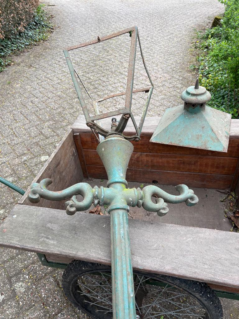 Te koop authentieke lantaarnpaal, Gebruikt, Staande lamp, Ophalen of Verzenden, Netvoeding