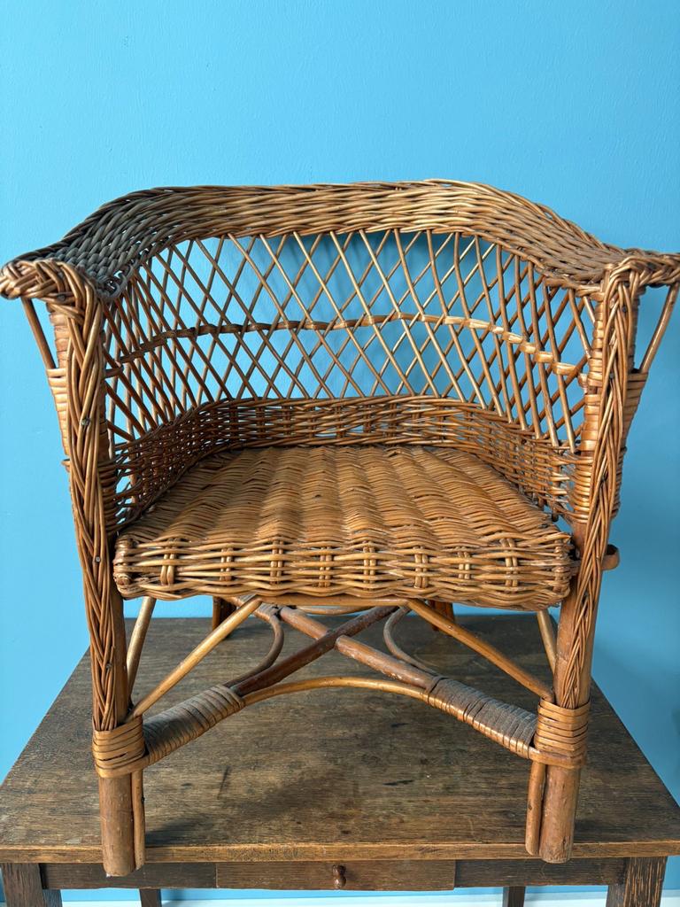 Stevig rieten stoeltje, Huis en Inrichting, Stoelen, Ophalen, Gebruikt, Bruin, Riet of Rotan