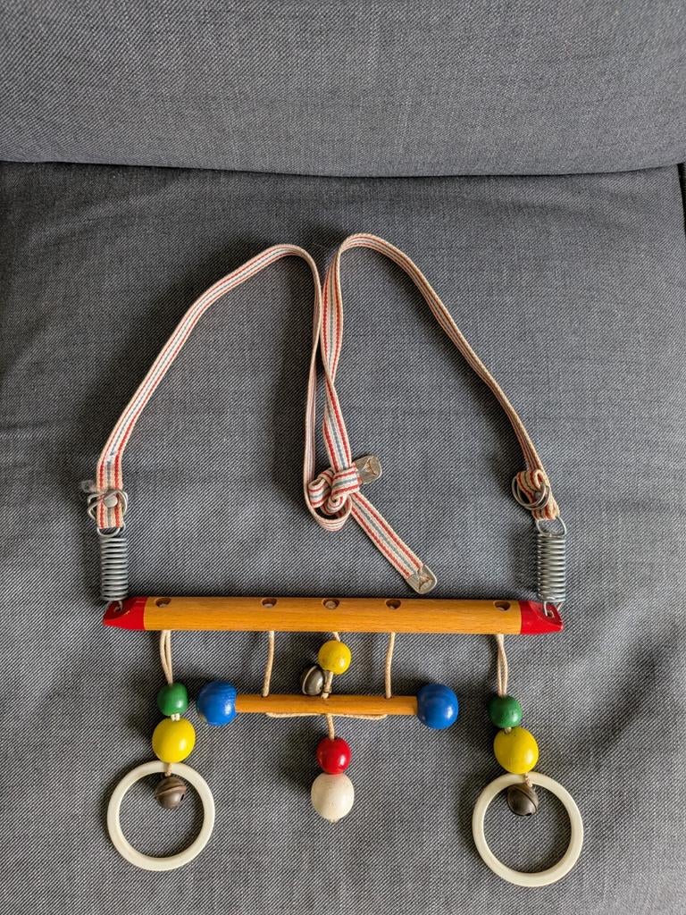 Vintage houten babygym / speelmobiel in goede staat, Ophalen of Verzenden, Zo goed als nieuw, Babygym