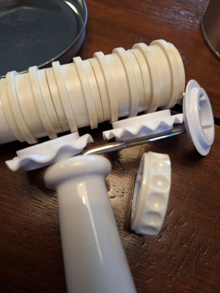 Wilton Lintsnijder voor Taartdecoratie, Ophalen of Verzenden, Gebruikt, Taarten, Versiering