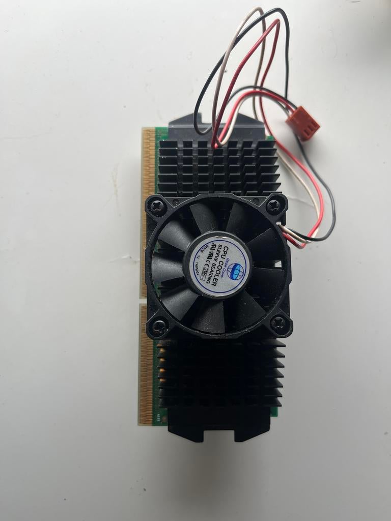 Intel pentium 3, Computers en Software, Ophalen of Verzenden, Zo goed als nieuw, Overige, Minder dan 2 Ghz