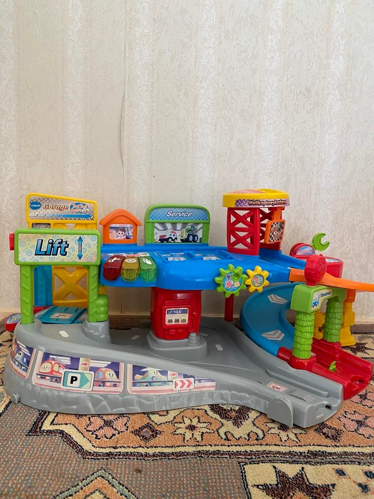 Vtech garage met 4 auto’s, Ophalen of Verzenden, Zo goed als nieuw, 2 tot 4 jaar