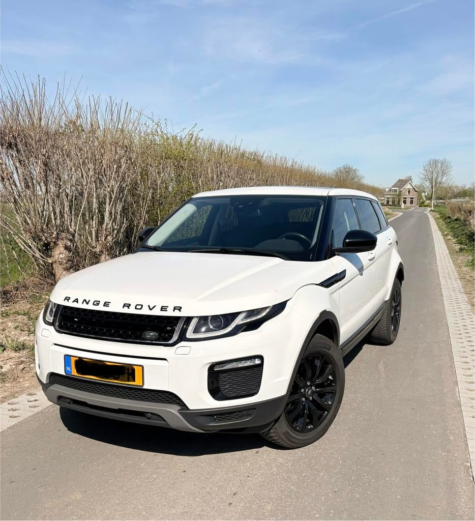 Land Rover Range Rover Evoque 2.0 Si4 240pk 4WD Aut 2019 Wit, Automaat, 1800 kg, Zwart, 4 cilinders