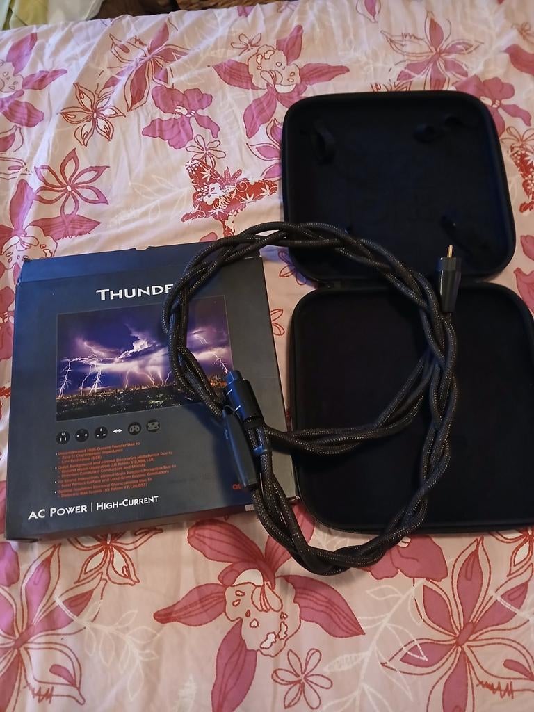 AudioQuest Thunder High Current Power Cable, Audio, Tv en Foto, Audiokabels en Televisiekabels, Ophalen of Verzenden, Zo goed als nieuw
