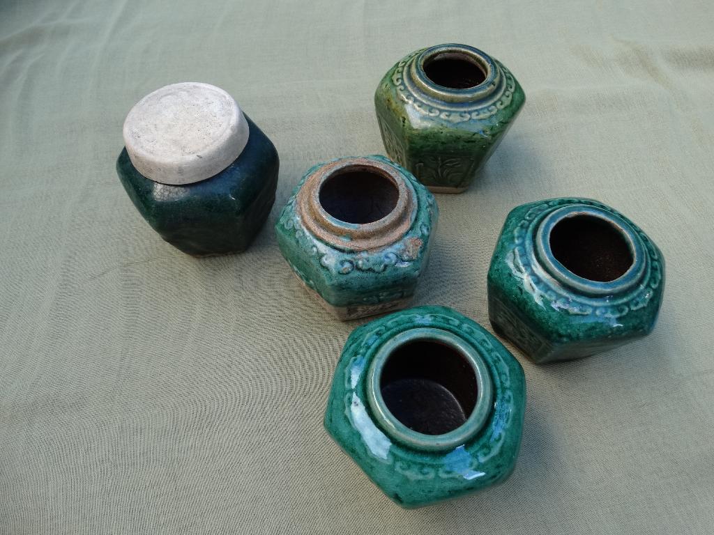 Vijf shiwan gemberpotten (5), groen, antiek, 1 deksel, China, Ophalen