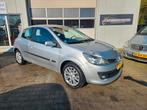 Renault Clio 1.4-16V Dynamique Luxe, Voorwielaandrijving, Gebruikt, 4 cilinders, 49 €/maand