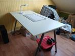 Verstelbaar Ikea bureau, Ophalen, In hoogte verstelbaar, Zo goed als nieuw, Bureau