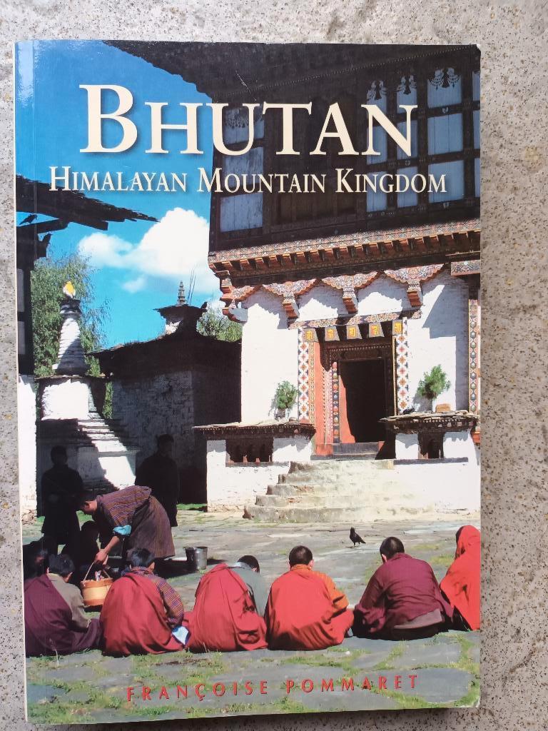 Bhutan, Boeken, Overige merken, Ophalen of Verzenden, Zo goed als nieuw, Reisgids of -boek