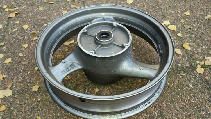 Honda XL1000V Varadero achterwiel 17 Inch licht metaal XL V, Motoren, Onderdelen | Honda, Gebruikt, Verzenden