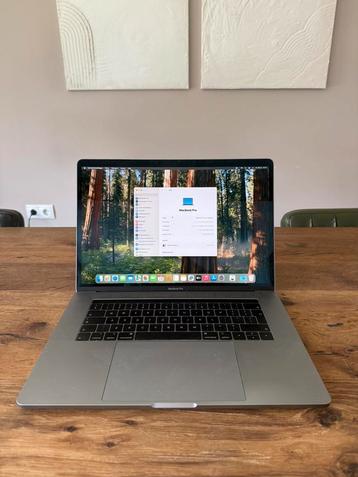 Macbook Pro 15 inch Touch Bar 2019 in nieuwstaat beschikbaar voor biedingen