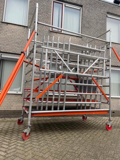 Altrex Rolsteiger, Doe-het-zelf en Verbouw, Steigers, Gebruikt, Rolsteiger of Kamersteiger, 5 meter of hoger, Ophalen
