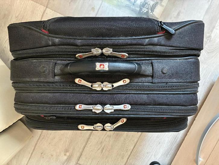 Wenger business rolkoffer, Computers en Software, Laptoptassen, Zo goed als nieuw, Trolleytas, 17 inch of meer, Ophalen of Verzenden
