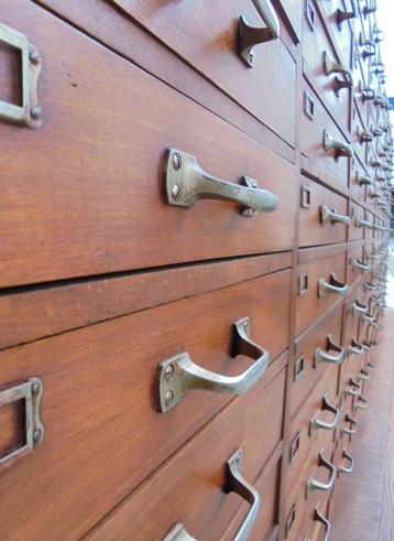 Super grote ladekast apothekerskast winkelkast 129 laatjes beschikbaar voor biedingen