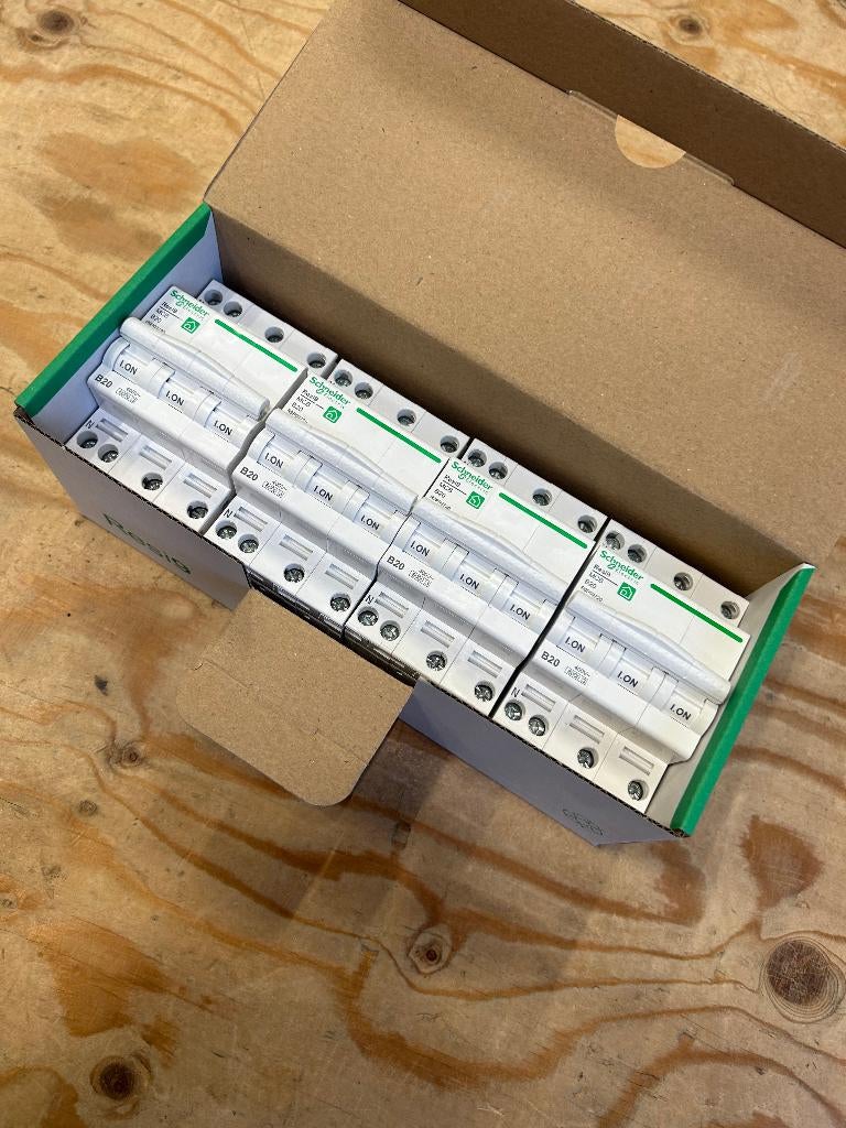 Schneider Installatie automaat R9P09720 3P + N B20, Witgoed en Apparatuur, Ophalen of Verzenden, Nieuw