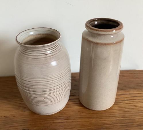 Twee leuke vintage vazen jaren 80. W.Germany en pottenbakker, Antiek en Kunst, Antiek | Vazen, Ophalen of Verzenden