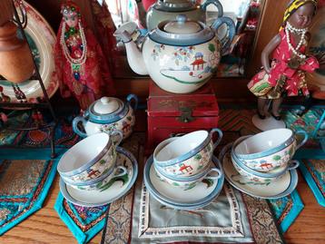 Antiek Japans Porseleinen Servies beschikbaar voor biedingen