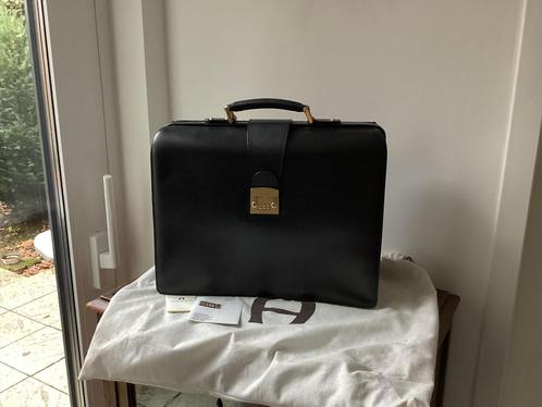 Aigner, zwart leder aktetas, buisiness tas, Computers en Software, Laptoptassen, Nieuw, Aktetas, Ophalen of Verzenden