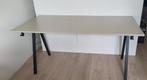Ikea trotten bureau Beige, Huis en Inrichting, Bureaus, Ophalen, Zo goed als nieuw