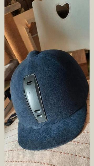 Harry's horse donkerblauwe paardrijdhelm, maat 55.
 beschikbaar voor biedingen