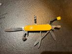 Mooi Zwitsers zakmes Victorinox Huntsman - nieuw, Caravans en Kamperen, Ophalen of Verzenden, Zo goed als nieuw