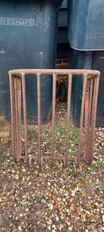 Antieke hooiruif, Ophalen, Gebruikt, IJzer, Sierhekwerk