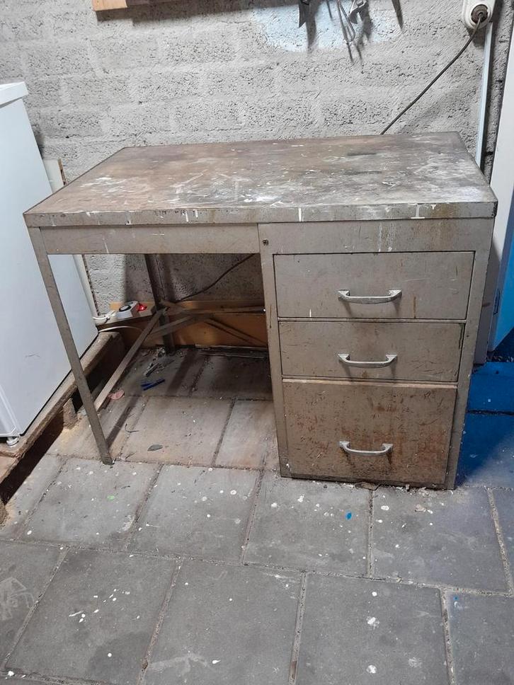 Vintage Stalen Bureau / Werkbank - Industrieel, Huis en Inrichting, Bureaus, Gebruikt, Bureau, Ophalen