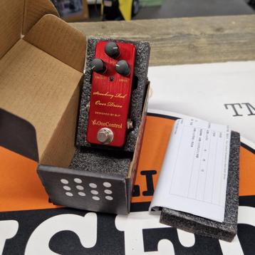 Onecontrol Strawberry Red Overdrive - Zo goed als nieuw beschikbaar voor biedingen