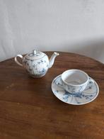 18e Eeuws Theepotje & Kop en Schotel, Ophalen of Verzenden