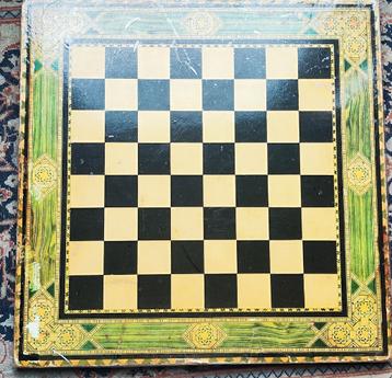 Oud Schaakbord Art Nouveau Jugendstil stijl beschikbaar voor biedingen