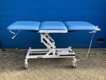 zeer nette gave behandelbank mediplinth, smal model beschikbaar voor biedingen