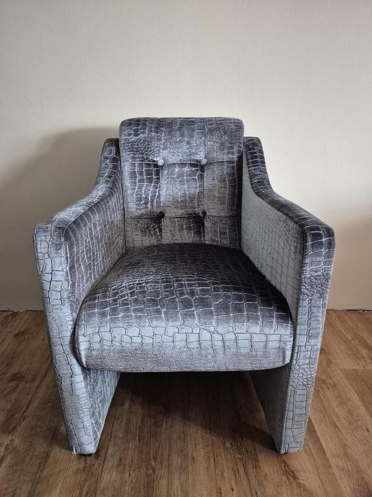 Eetkamerstoelen velvet croco zilver/grijs, Huis en Inrichting, Stoelen, Zo goed als nieuw, Vier, Grijs, Ophalen