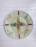 Prachtig! Bord Majolica Barbotine gebloemd, Antiek en Kunst, Ophalen of Verzenden