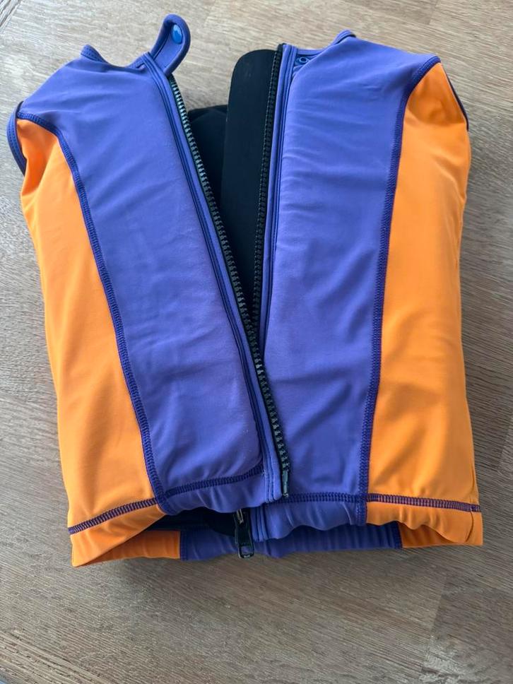 Kinderzwemvest leeftijd 6-8 jaar gewicht 28-38 kg, Watersport en Boten, Watersportkleding, Zo goed als nieuw, Wetsuit, Kind, Ophalen of Verzenden