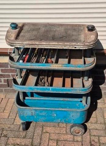 Inklapbare gereedschapswagen hazet beschikbaar voor biedingen
