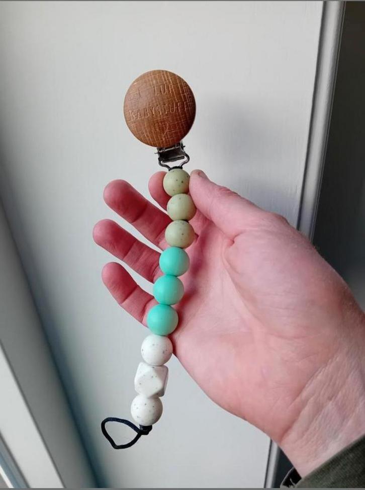 Speenkoord van I luf babystuff, Kinderen en Baby's, Babykleding | Overige, Zo goed als nieuw, Jongetje of Meisje, Ophalen of Verzenden