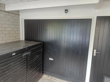 Elektrische houten garage kanteldeur  beschikbaar voor biedingen