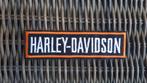 Harley Davidson strijk patch embleem - 105 x 30 mm, Hobby en Vrije tijd, Kledingapplicaties en Hotfix, Nieuw, Ophalen of Verzenden
