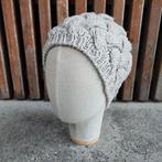 Licht grijze beanie muts van hema, Kleding | Dames, Mutsen, Sjaals en Handschoenen, Hema, Ophalen of Verzenden, Zo goed als nieuw