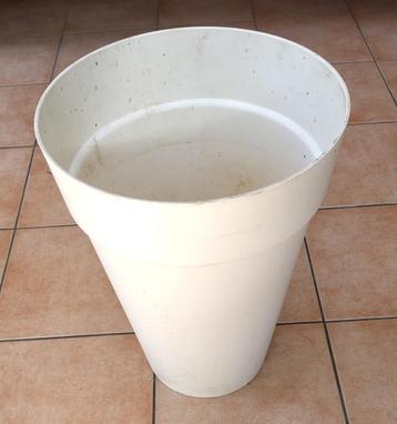 Tuin = Pot = Ronde Hoge Kunststof  - ELHO loft urban 22l wit beschikbaar voor biedingen