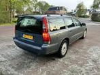 Volvo V70 2.4 Comfort Line vol jaar apk, Auto's, Volvo, Origineel Nederlands, Te koop, 5 stoelen, Benzine