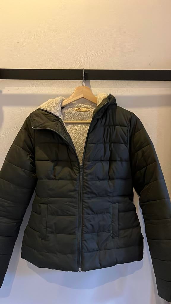 Heerlijke winterjas van Hollister, maat S, Kleding | Dames, Jassen | Winter, Ophalen of Verzenden, Zo goed als nieuw, Groen