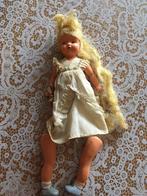 Oud popje is gemerkt/poppendokter., Ophalen of Verzenden, Gebruikt, Pop