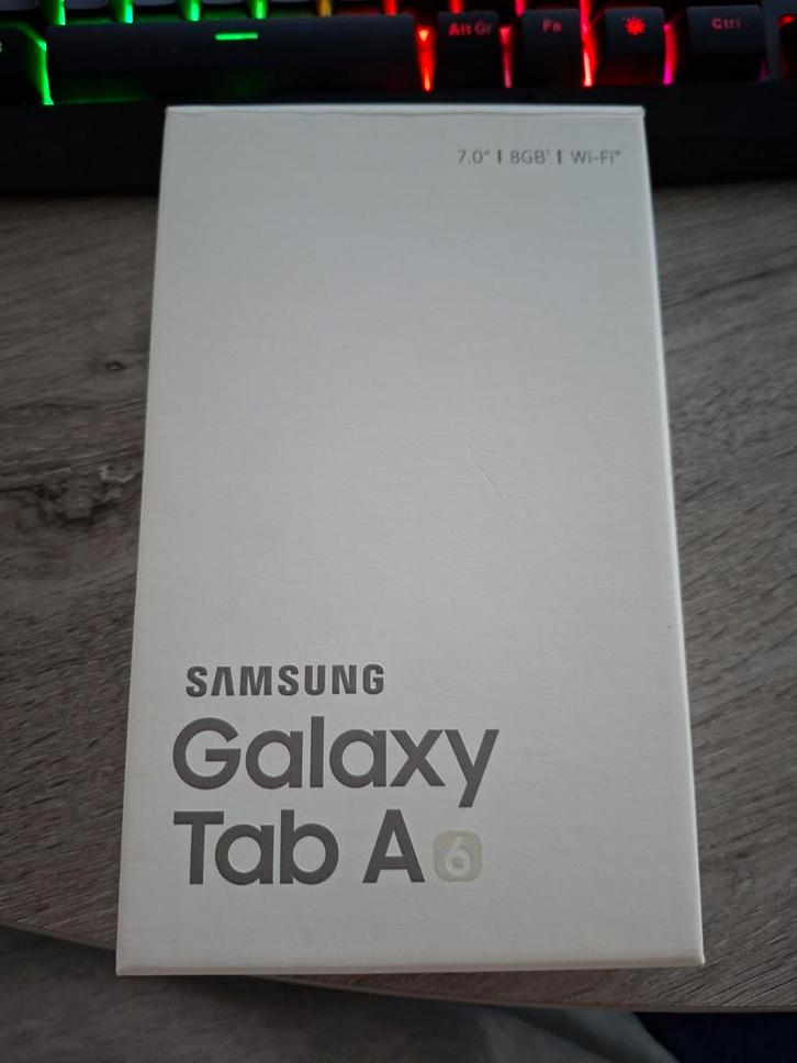 Samsung Galaxy Tab A6 7.0" Tablet + Hoes, Computers en Software, Android Tablets, Gebruikt, Wi-Fi, 7 inch of minder, 16 GB, Uitbreidbaar geheugen