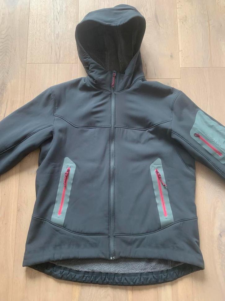 Iconische gevoerde softshell jas van Arcteryx Vintage (42), Kleding | Dames, Jassen | Winter, Zo goed als nieuw, Maat 42/44 (L)