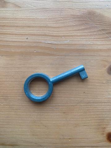 IKEA Ivar kast met sleutel en spiegel - Zo goed als nieuw! - afbeelding 5