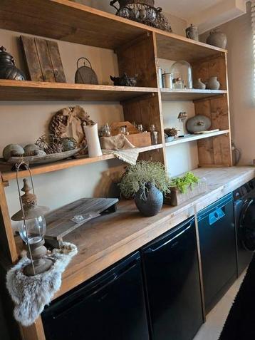 Wandkast voor witgoed beschikbaar voor biedingen