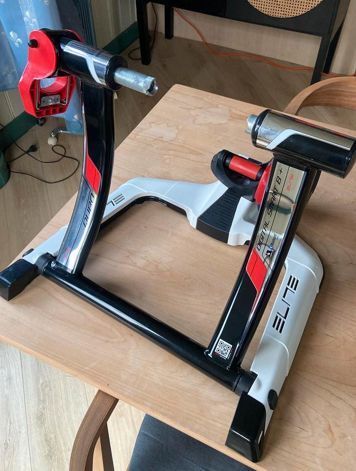 Fietstrainer Elite Qubo Digital smart B+, Sport en Fitness, Wielrennen, Zo goed als nieuw, Overige typen, Ophalen of Verzenden