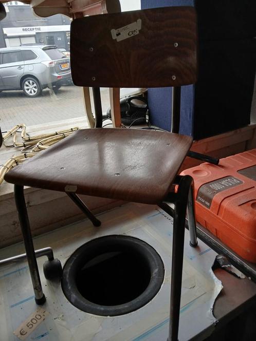 Vintage schoolstoel, Huis en Inrichting, Stoelen, Gebruikt, Eén, Bruin, Ophalen