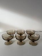 6 vintage Franse dessertglazen van rookglas, Ophalen of Verzenden, Zo goed als nieuw, Overige typen