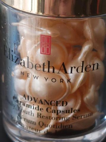 Elizabeth Arden Advanced Ceramide Capsules beschikbaar voor biedingen